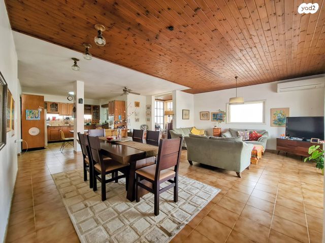 בית פרטי/ קוטג', טרומפלדור, נתניה