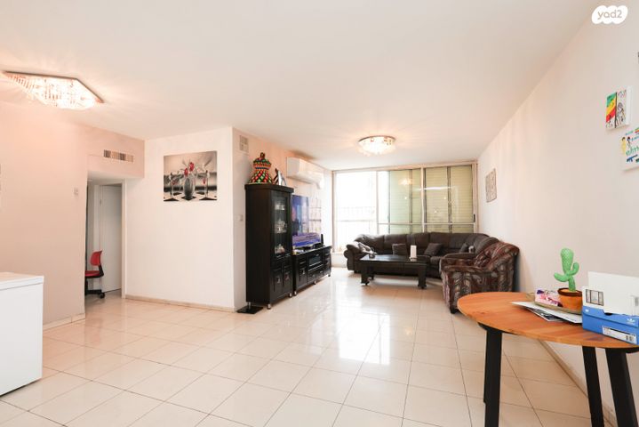 דירה, שדרות גולדה מאיר, נתניה