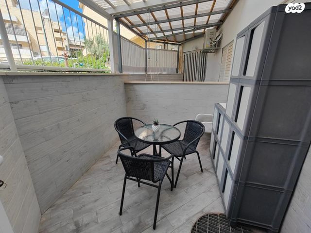 דירת גן, עומר, גבעת רם, כרמיאל