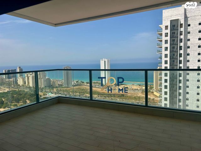 אמנון ליפקין שחק 