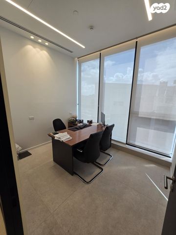 משרדים, פנחס בלקני, איזור תעשיה קרית יהלום, נתניה