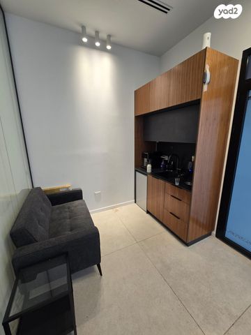 משרדים, פנחס בלקני, איזור תעשיה קרית יהלום, נתניה