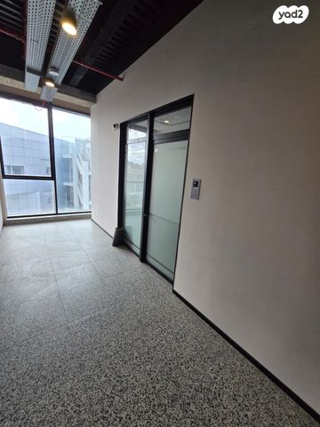 משרדים, פנחס בלקני, איזור תעשיה קרית יהלום, נתניה