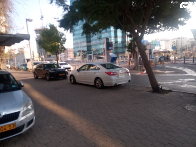 מודעת רכב סובארו B4/לגאסי