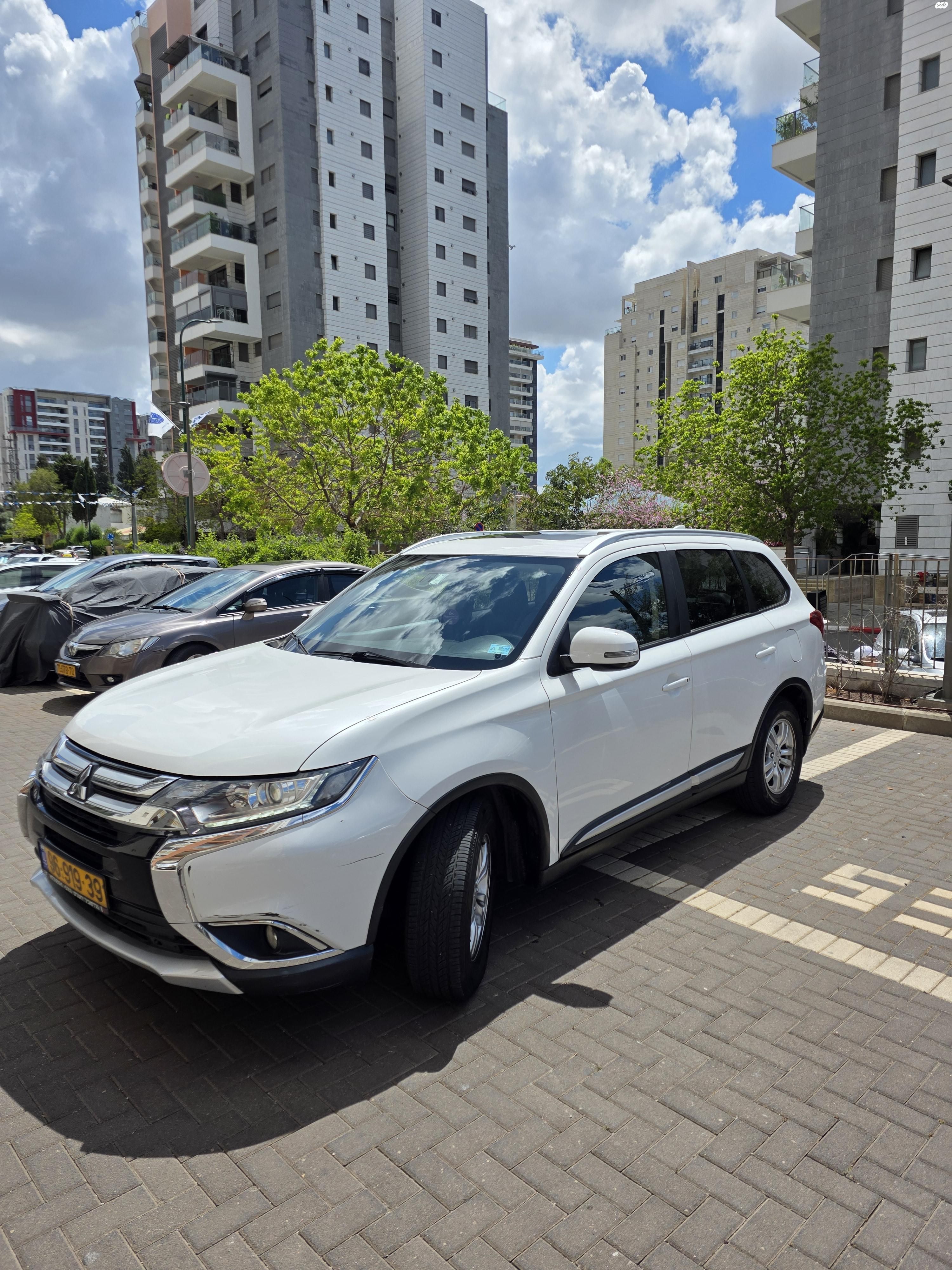 מודעת רכב מיצובישי אאוטלנדר