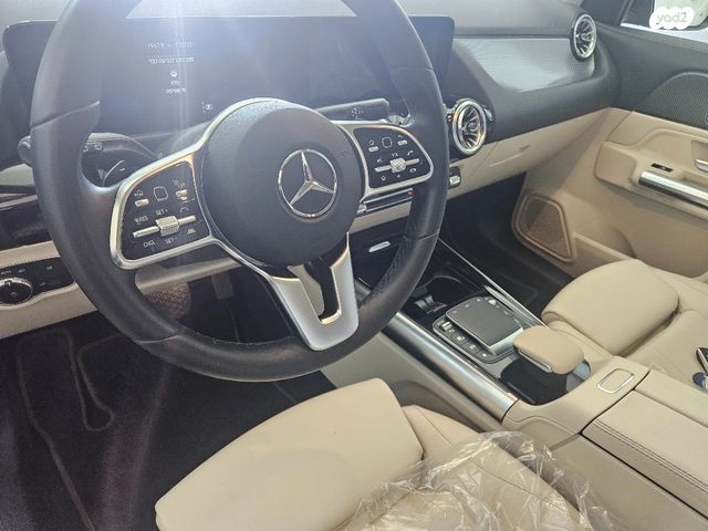 מרצדס-בנץ EQA