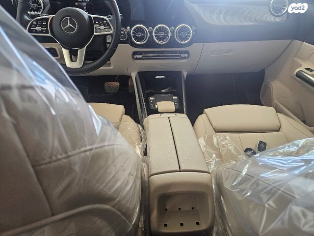 מרצדס-בנץ EQA