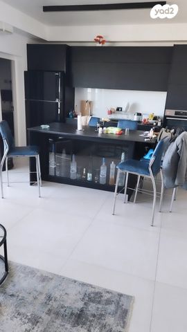 דירה, יצחק שדה 8, דרום מערב ותיק, בת ים