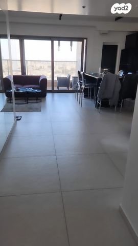 דירה, יצחק שדה 8, דרום מערב ותיק, בת ים