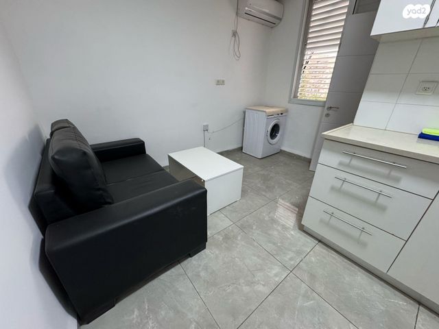 יחידת דיור, גיורא 19, צור שלום, קרית ביאליק