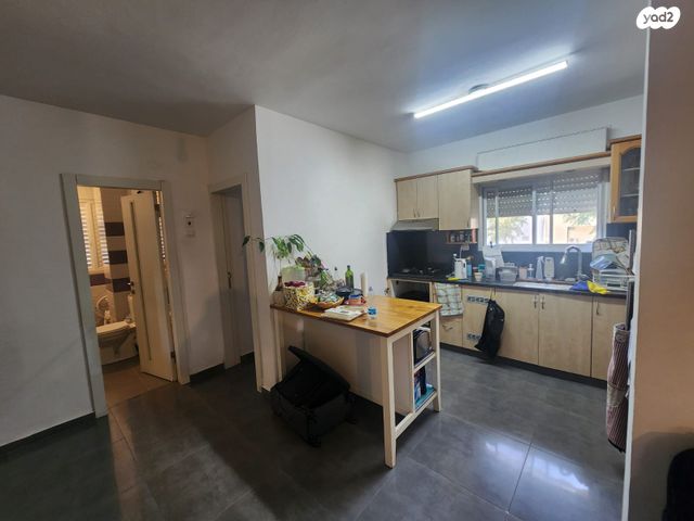 דירה, אורות, אור עקיבא