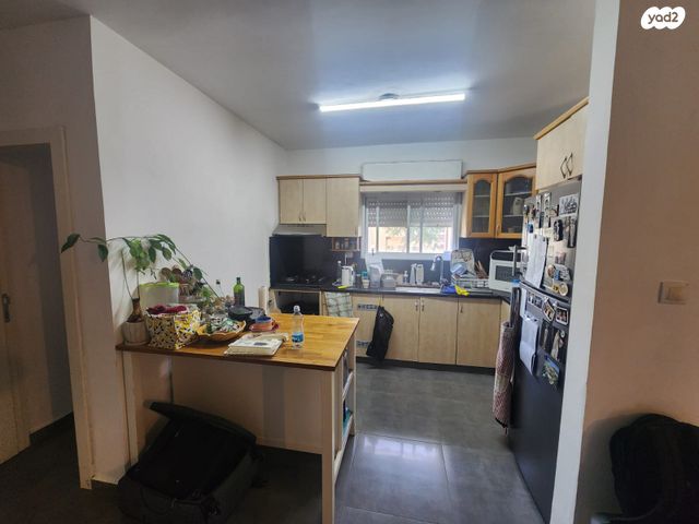 דירה, אורות, אור עקיבא