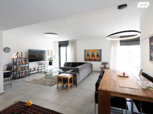 גג/ פנטהאוז, שכונת חשמונאים, מרכז העיר א, רמת גן