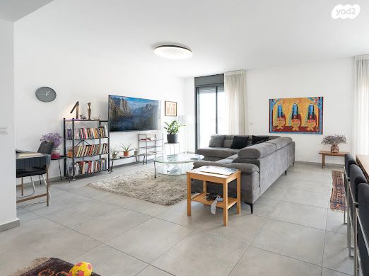 גג/ פנטהאוז, שכונת חשמונאים, מרכז העיר א, רמת גן