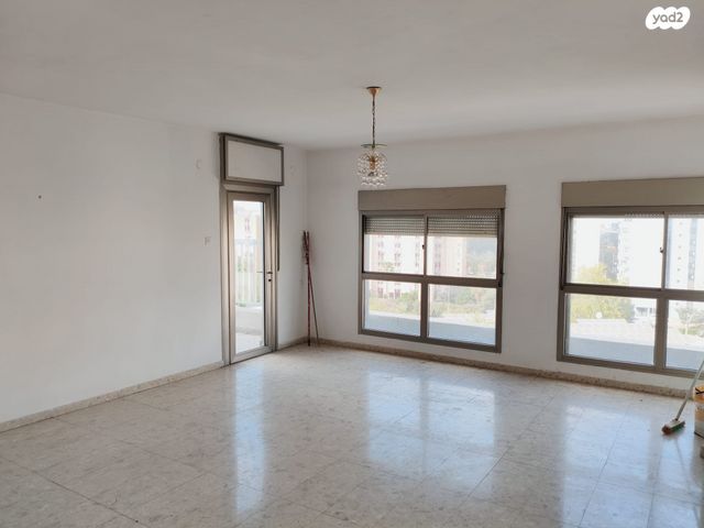 גג/ פנטהאוז, הרותם, קרית ראשון, ראשון לציון