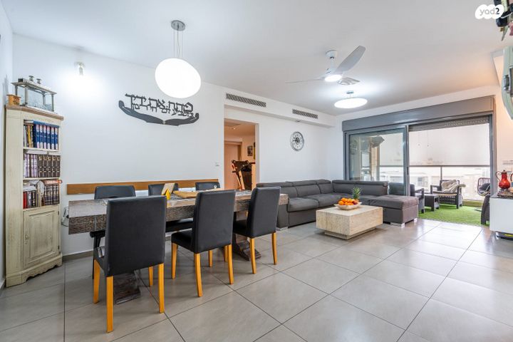 דירה, החרמון, היובל, אור עקיבא