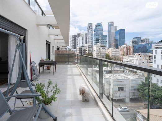 גג/ פנטהאוז, שכונת חשמונאים, מרכז העיר א, רמת גן