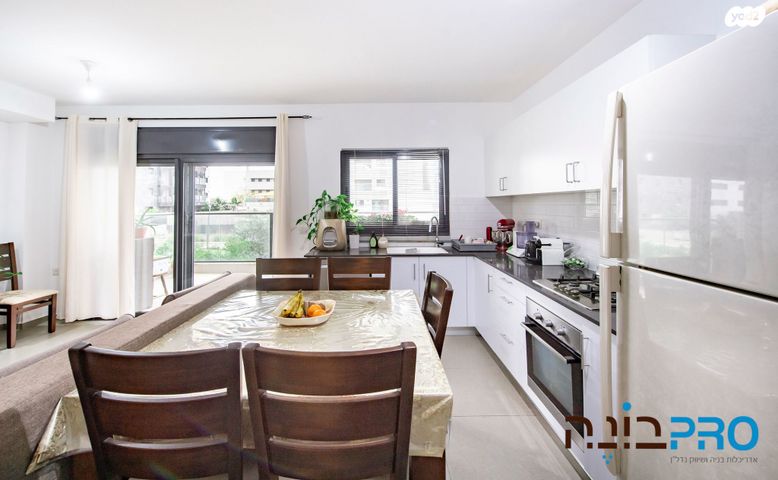 דירה, חיים חפר, הרקפות, ראשון לציון