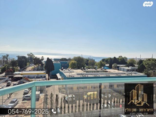 גג/ פנטהאוז, משה צורי, עכו