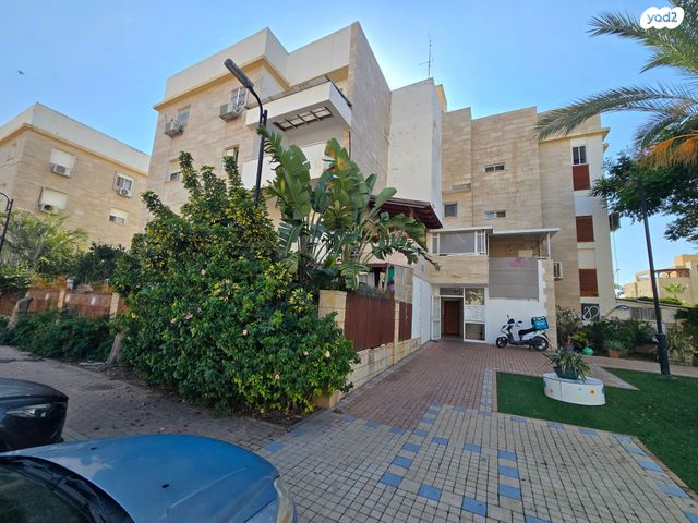 דירת גן, הכרמל, היובל, אור עקיבא