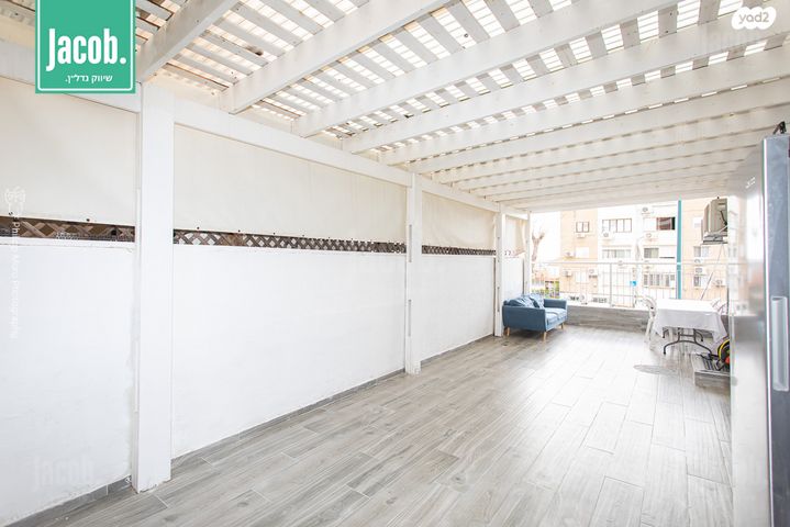 דירת גן, איילת הכרמל, טירת כרמל