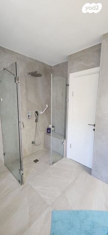 דו משפחתי, שארית הפליטה, הוד הכרמל, דניה, חיפה