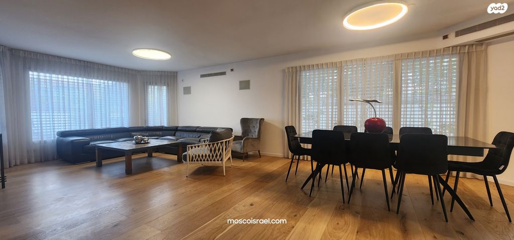 בית פרטי/ קוטג', הנשיא יצחק בן צבי, הרצליה פיתוח, הרצליה