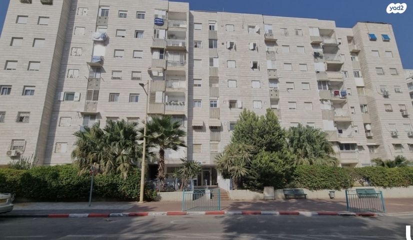 אהרון בוגנים 