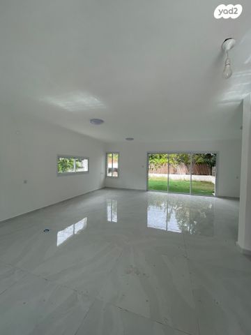 בית פרטי/ קוטג', מרדכי אלקחי, רמת אביב ג', תל אביב יפו