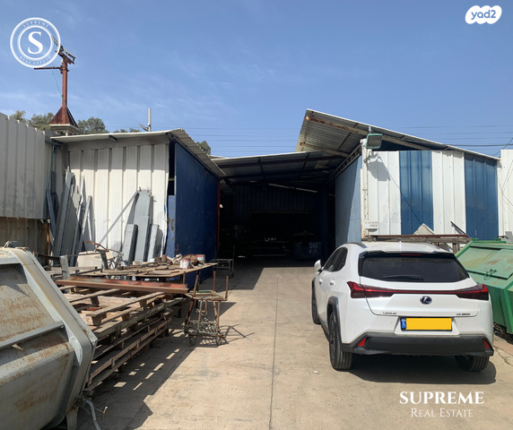 מבני תעשיה, יוסף לוי, אזור תעשיה קרית ביאליק, אזור תעשיה צור שלום, קרית ביאליק