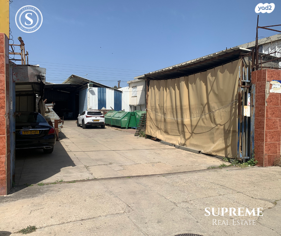 מבני תעשיה, יוסף לוי, אזור תעשיה קרית ביאליק, אזור תעשיה צור שלום, קרית ביאליק