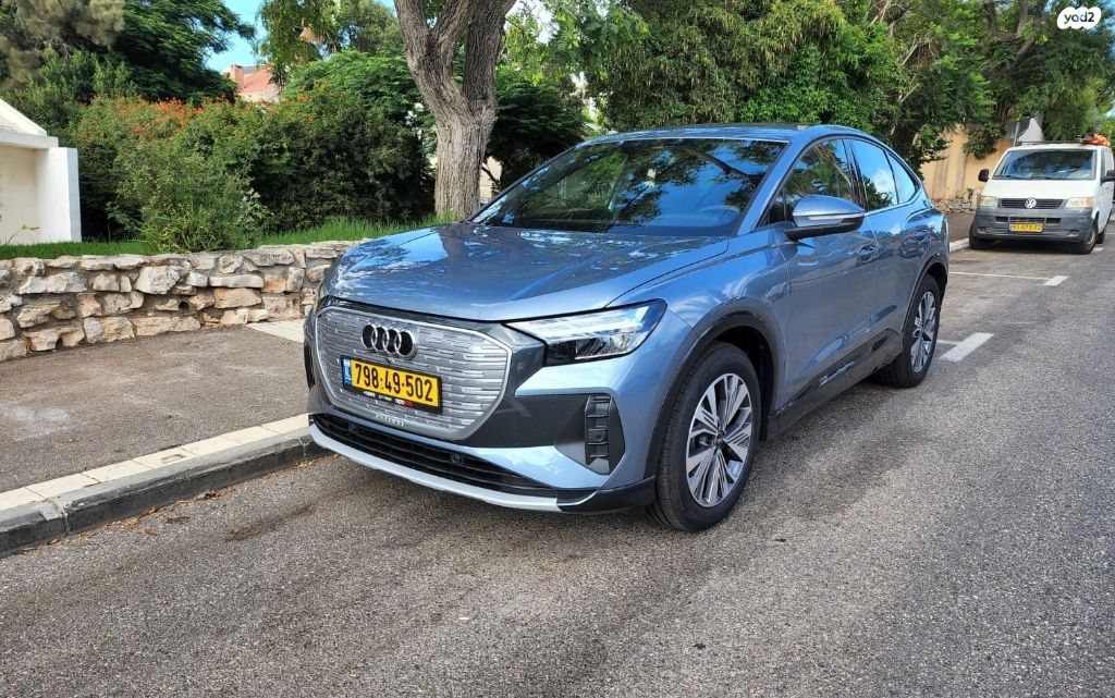 מודעת רכב אאודי Q4 e-tron