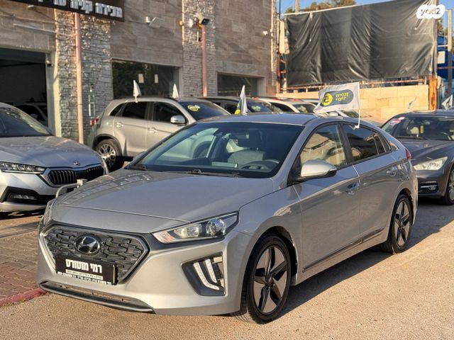 יונדאי איוניק