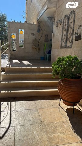 דו משפחתי, תלתן 6, רמת שרת, ירושלים