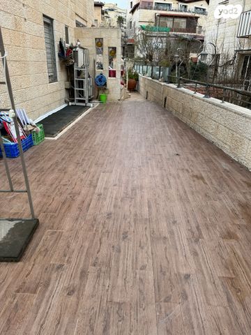 דו משפחתי, תלתן 6, רמת שרת, ירושלים