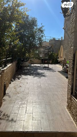 דו משפחתי, תלתן 6, רמת שרת, ירושלים