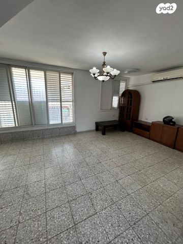 דירה, התותחנים 21, תל גיבורים, חולון