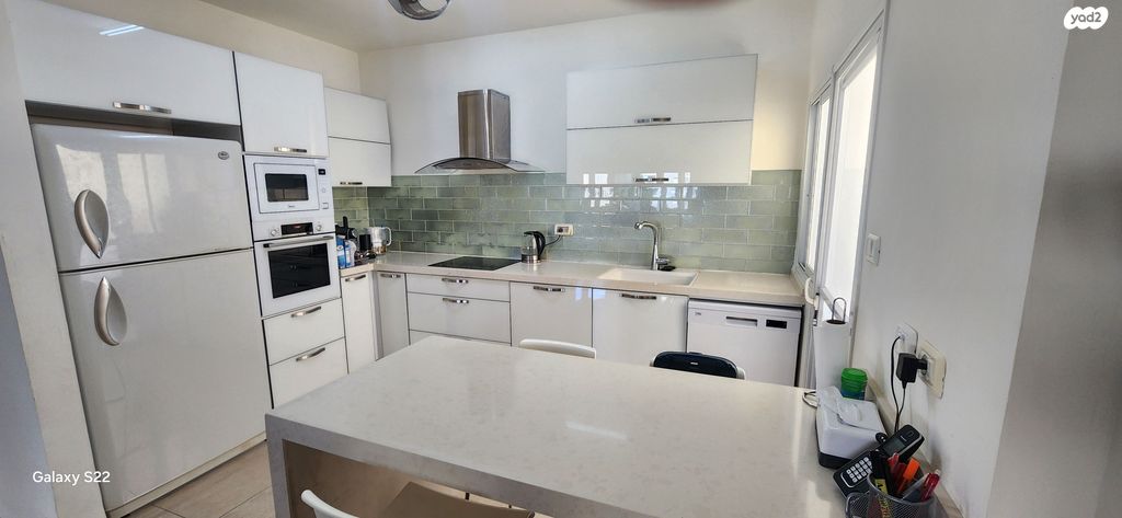 דירה, חיים הזז, סביוני הכרמל, חיפה