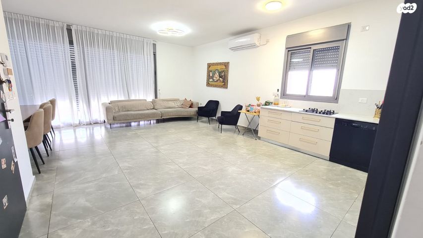 גג/ פנטהאוז, אבנר חי שאקי, גילה, ירושלים