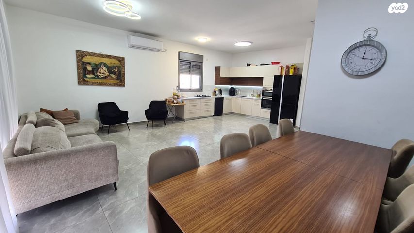 גג/ פנטהאוז, אבנר חי שאקי, גילה, ירושלים