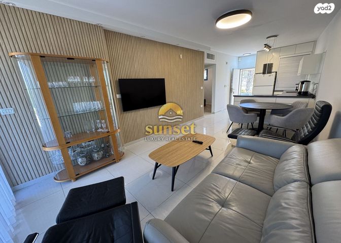 דירת גן, נאות גולף, נאות גולף, קיסריה