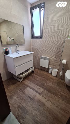 גג/ פנטהאוז, אבנר חי שאקי, גילה, ירושלים