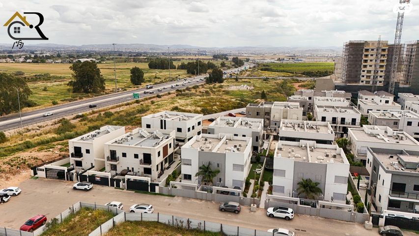 שרונה