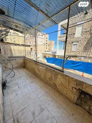 דירת גן, יחיאל 17, שוק תלפיות, חיפה