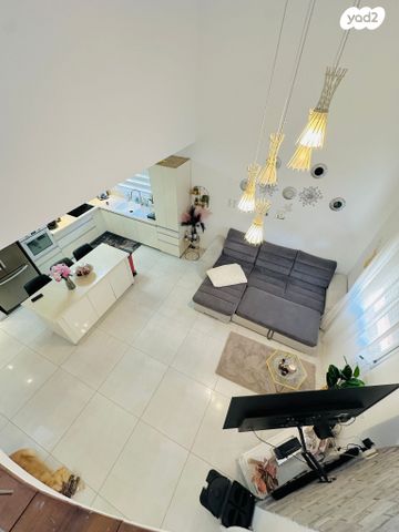 גג/ פנטהאוז, הרצל 120, עין שרה, נהריה