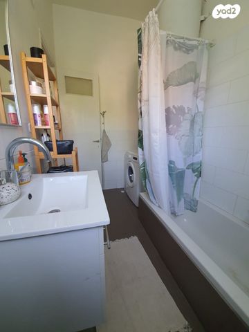 דירה, שדרות הילד, שכונת בן גוריון, מרכז העיר ג', רמת גן