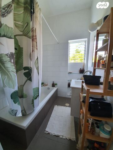 דירה, שדרות הילד, שכונת בן גוריון, מרכז העיר ג', רמת גן