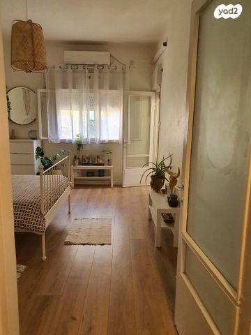 דירה, שדרות הילד, שכונת בן גוריון, מרכז העיר ג', רמת גן