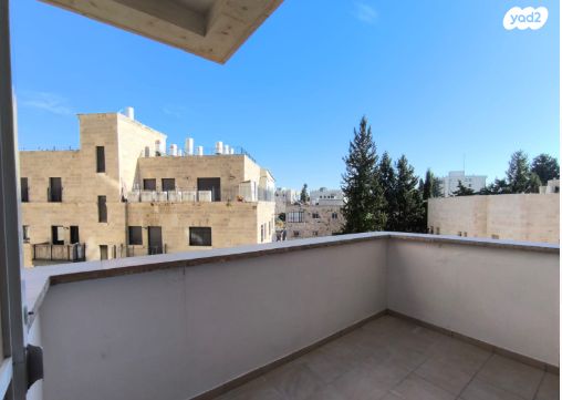 דירה, חזקיהו המלך, המושבה היוונית, ירושלים