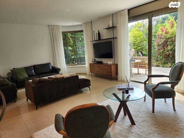 בית פרטי/ קוטג', קרית קריניצי, רמת גן